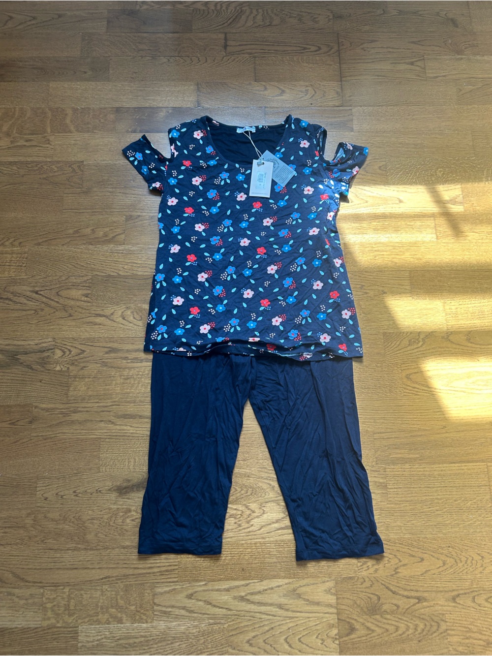 Women’s Navy Floral Leggings Set - Brand Unspecified